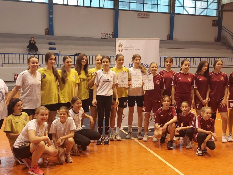 skole-basket-01