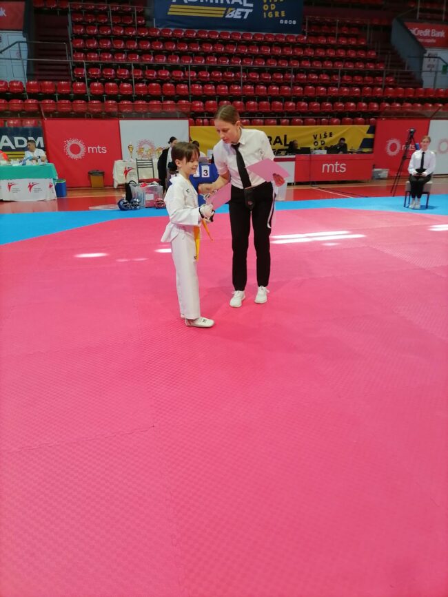 IMG-4a23ee6a1dc7851ddba003a87fb40d2a-V